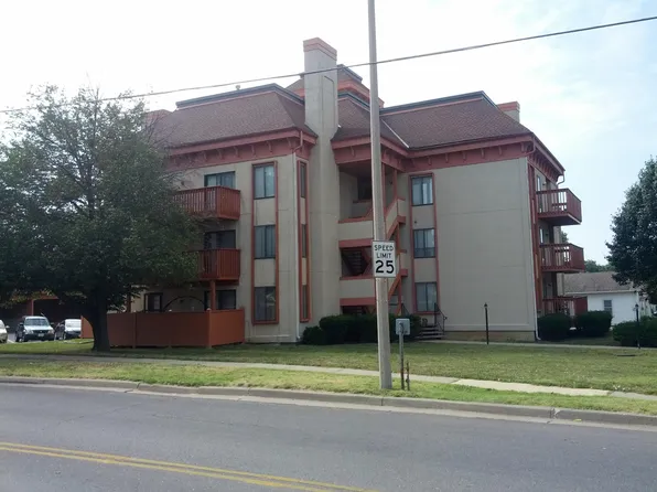 301 S Spring St APT 202, Independence, MO 64050