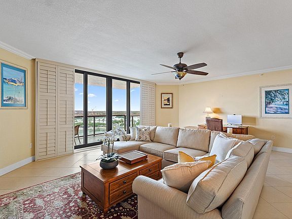 5th image of 3620 Gardens Parkway #902b