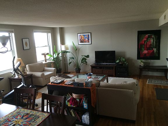 Living/ dining 3