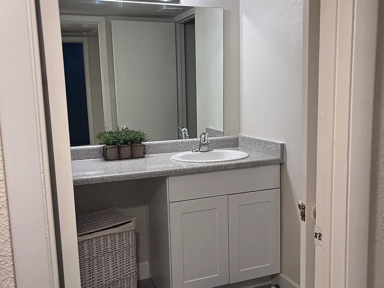 2nd Bathroom