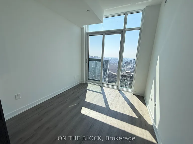 252 Church St #Penthouse 17 — Photo 6