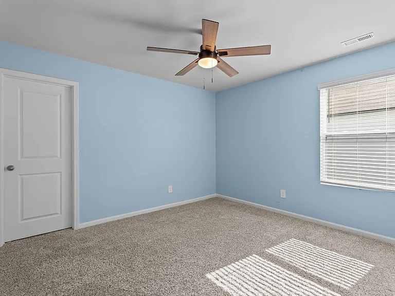 945 Avonmore Dr — Photo 23