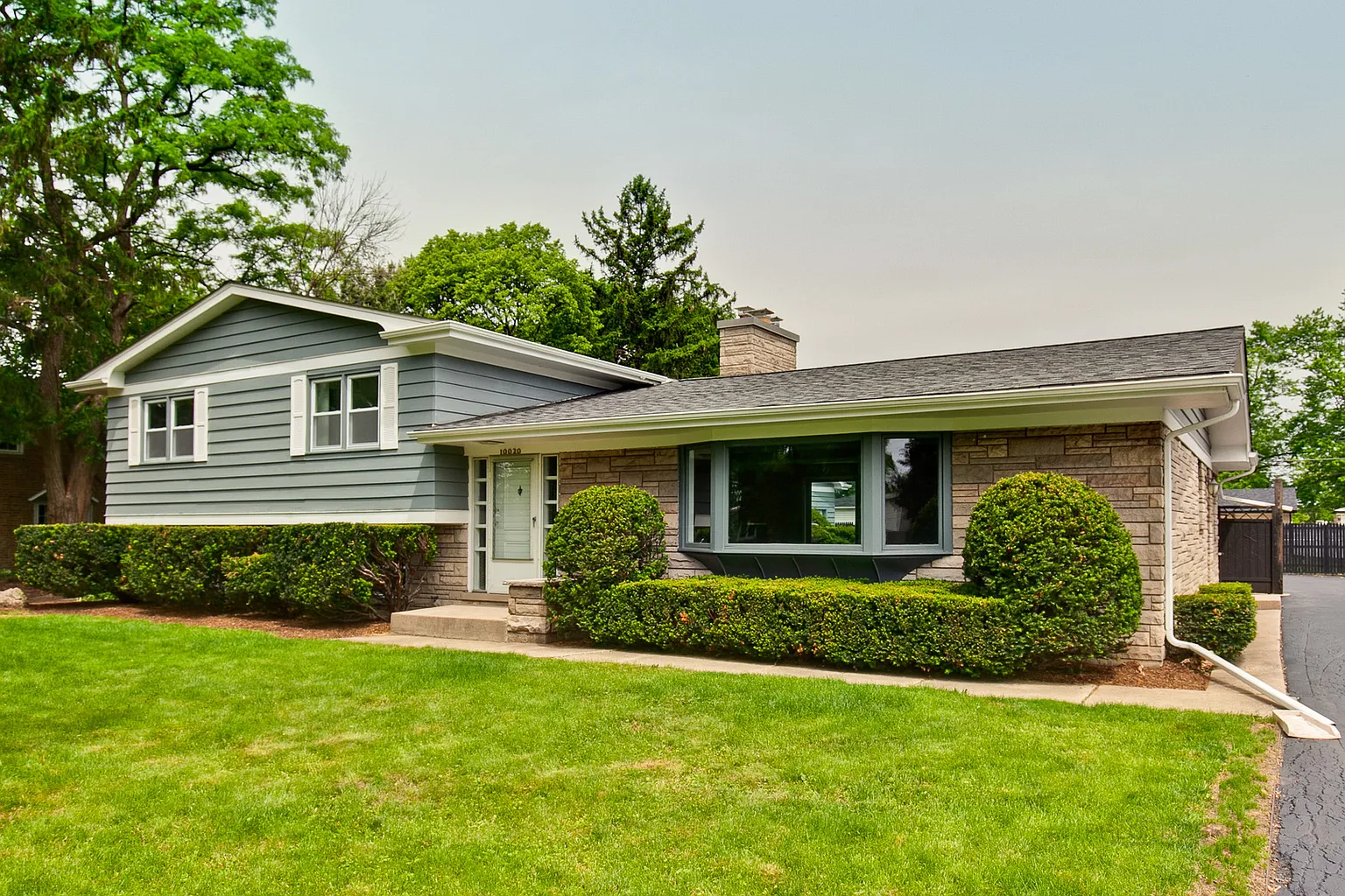 10020 Agatite Ave photo 1