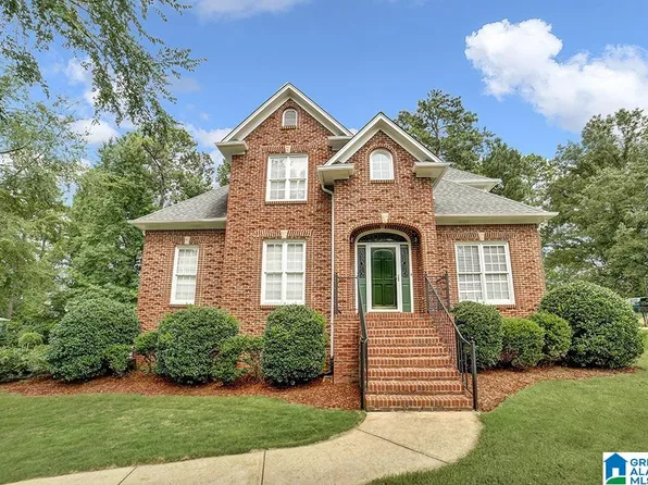 6915 Woodvale Ln, Trussville, AL 35173