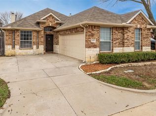 6807 Shore Breeze Ct, Arlington, TX 76016