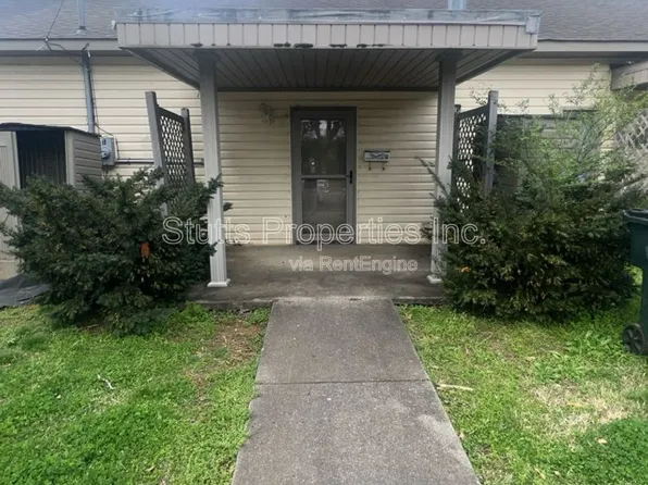 202 S Cave St #102, Tuscumbia, AL 35674