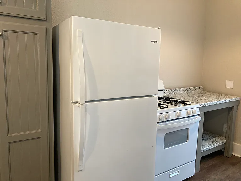 317 E Patti Page Blvd — Photo 33