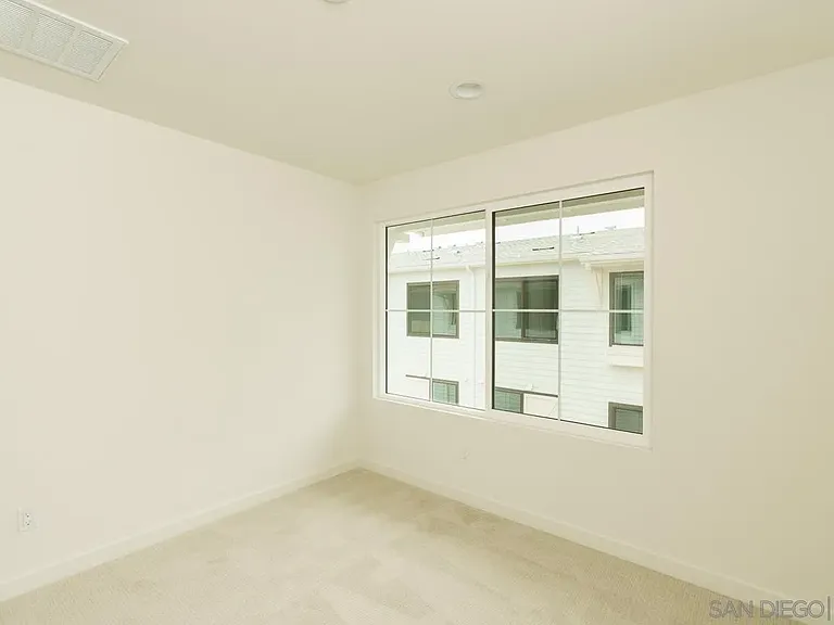 2564 Delphinium Ln — Photo 38