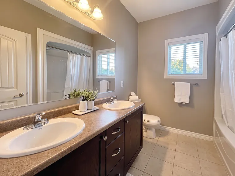 2182 William Shakespeare St #EXECUTIVE — Photo 9