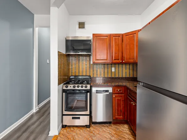 108 Seigel Street image 3 of 12