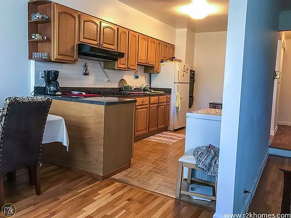 5th image of 2108 77th St