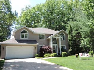 2225 Ridgeway Dr, Muskegon, MI
