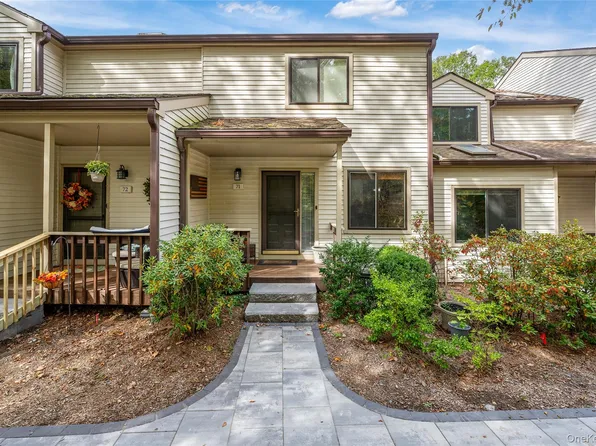 71 Pheasant Run, Millwood, NY 10546