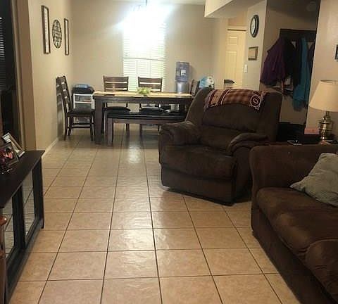 3rd image of 121 Villa Del Sur Dr
