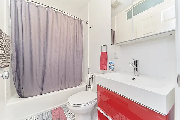 Rented by Compass | media 24