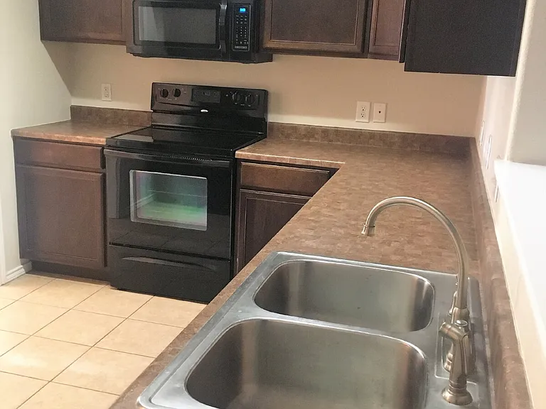 9309 Quitman Ave — Photo 4