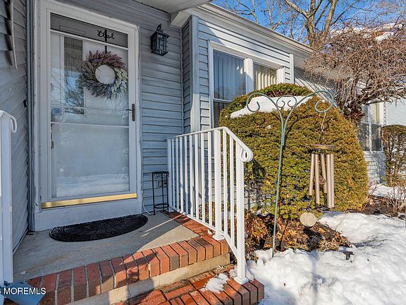 5th image of 277 Bayville Avenue