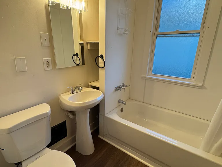 307 Apple St #1 — Photo 10