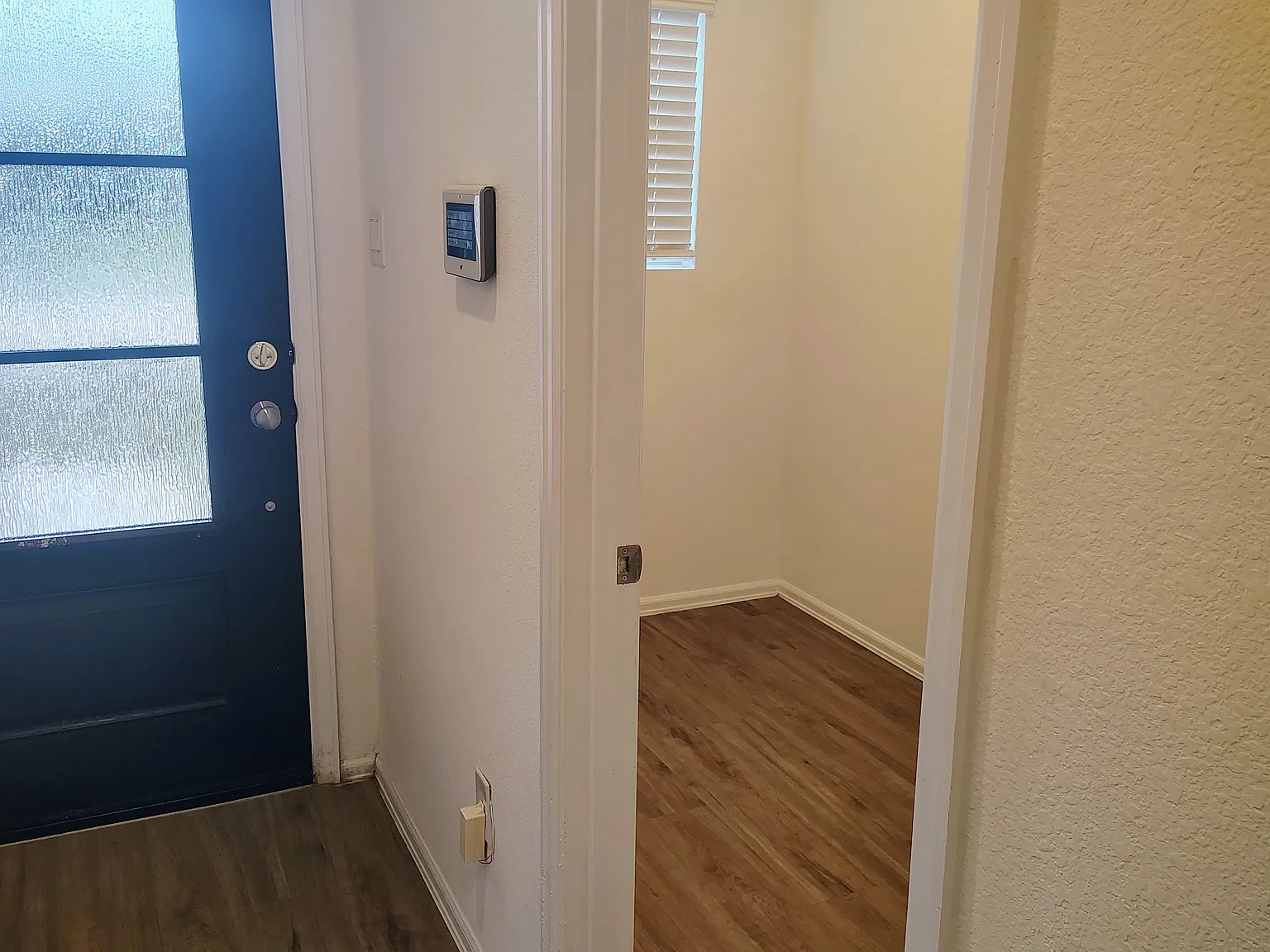 3 bed, 1701 sqft, $1,950 — Photo 2