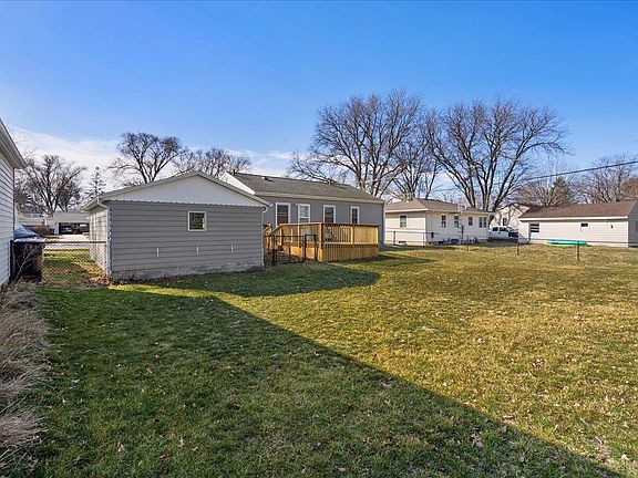 4th image of 1316 Hawthorne Dr