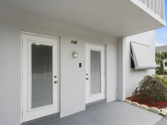3rd image of 1040 SE 4TH Avenue #135