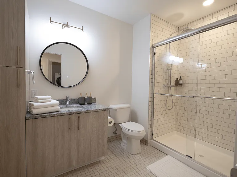 Barton Apartments — Photo 20