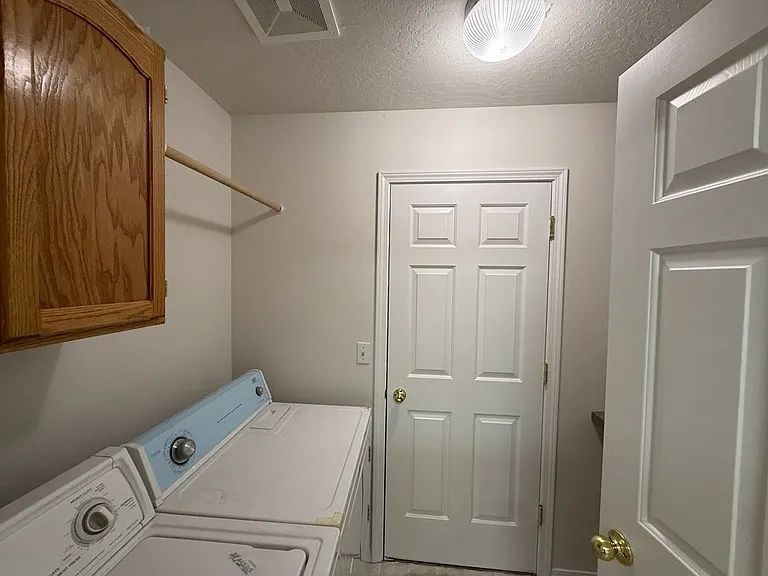 2158 S Dorothy Ave — Photo 6