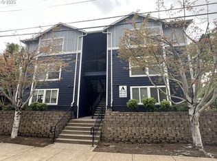 659 NE 162nd Ave #302, Portland, OR 97230
