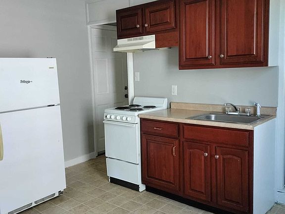 2nd image of 418 N Harrisburg St APT 2