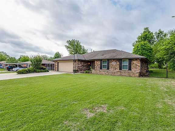3rd image of 6404 SE 55th St