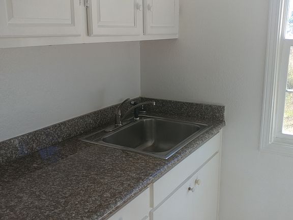 4th image of 1701 San Joaquin St #11261870