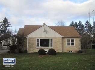 410 Forest Home Dr, Francis Creek, WI 54214