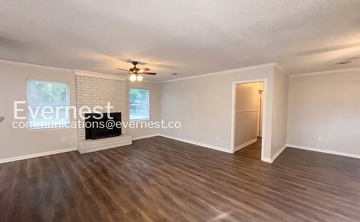 8250 Chesterfield Dr — Photo 9