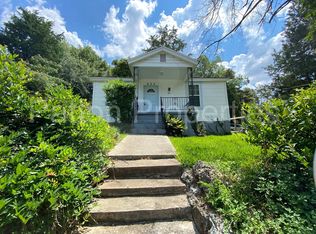 902 Pine St, Columbia, SC 29205