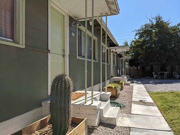 4th image of 221 S 10th St APT 8