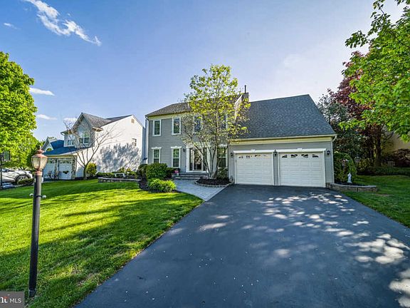 2nd image of 53 Jonquil Dr