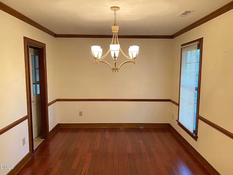 5 Trump Ct — Photo 13