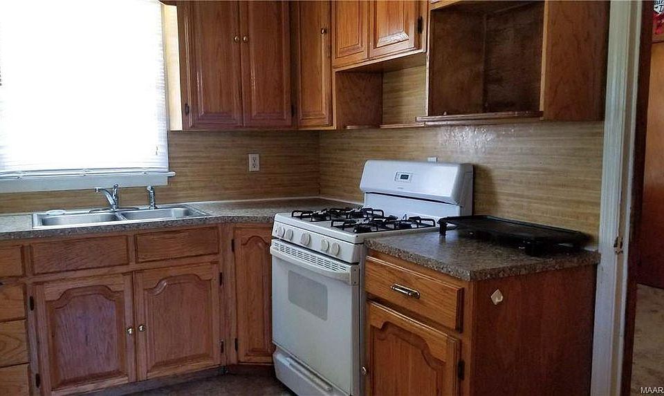2nd image of 1809 Cotton Ct