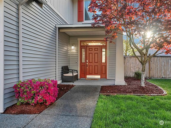 3rd image of 17708 17th Avenue E