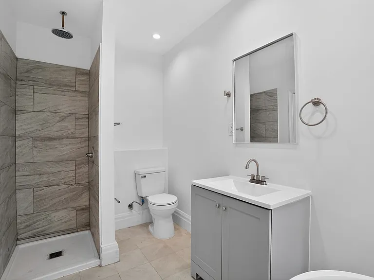 1302 N Dover St — Photo 23