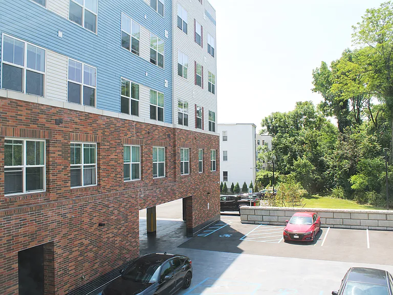 Point and Ravine Apartments — Photo 25