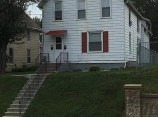 1115 17th St, Moline, IL 61265