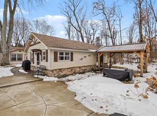 50389 E Lake Shore Dr, Dowagiac, MI 49047