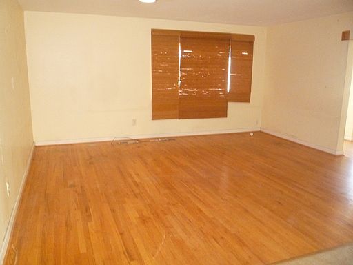 5th image of 3039 51st St