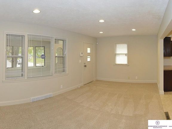 5th image of 6314 S 32nd St