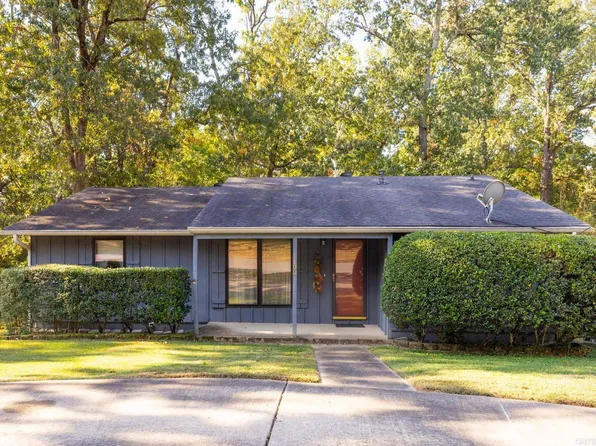 1100 Watson Pl, Benton, AR 72015