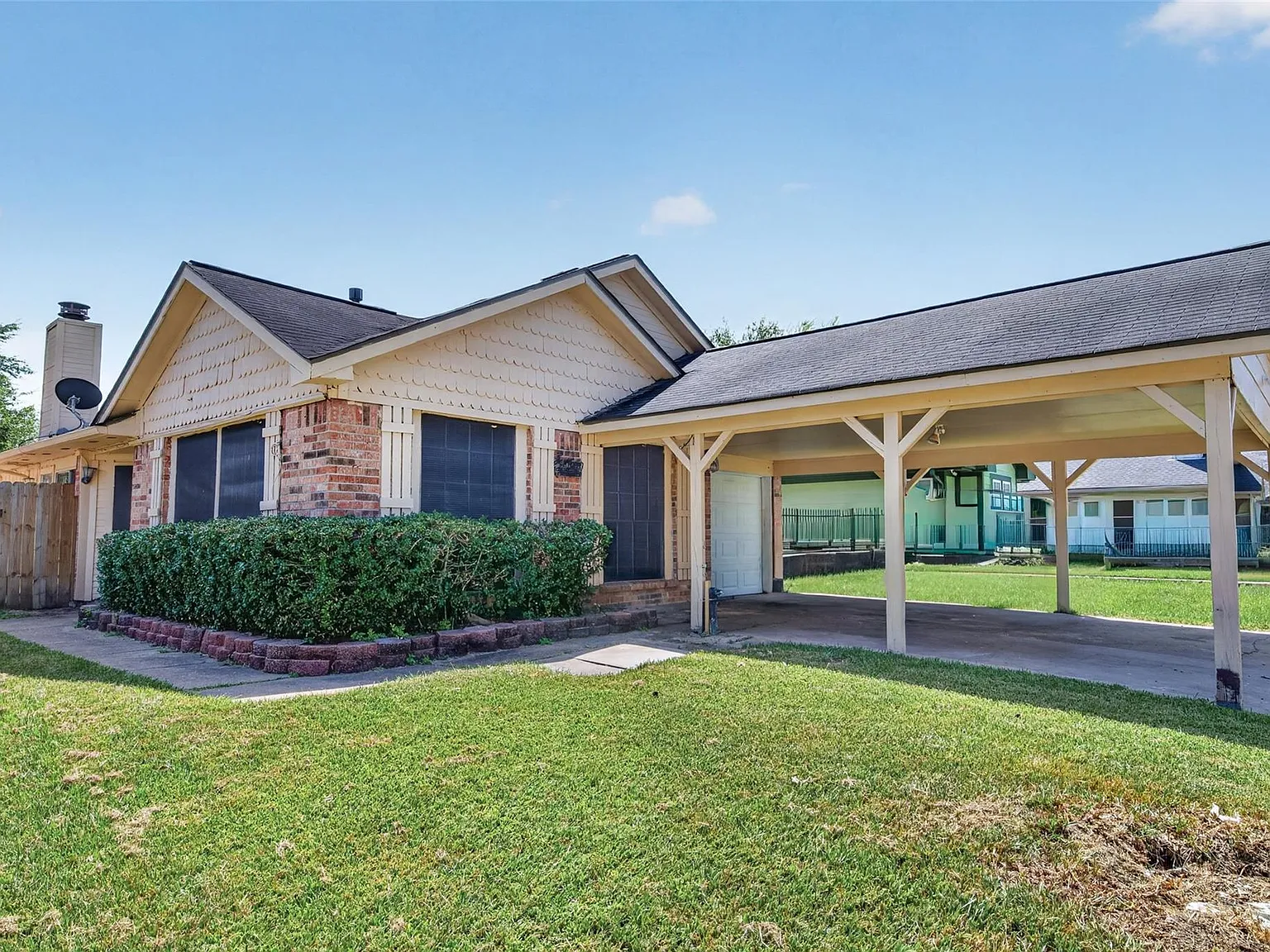 4 bed, 2.0 bath, 1288 sqft, $1,750 — Photo 2