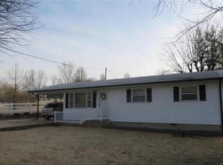 570 Rustic Ln, Ellington, MO 63638