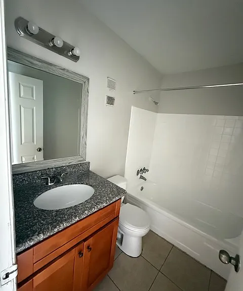 Pacifico Apartments — Photo 9