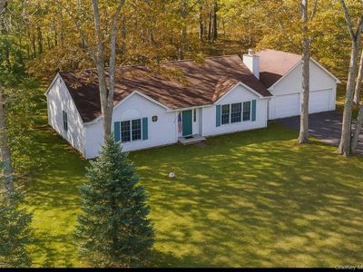 133 High Meadow Lane, Riverhead, NY, 11901